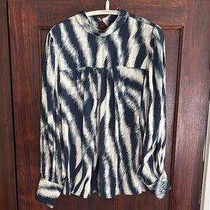 Elegant Navy and Cream Women's Blouse